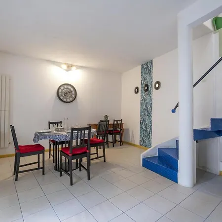 Les Volets Bleus T3 De 80 M2 Patio Privatif