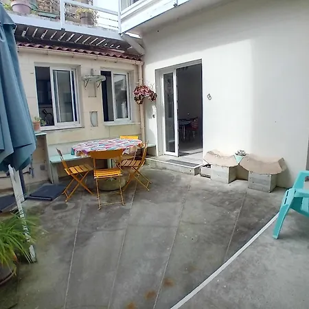 Les Volets Bleus T3 De 80 M2 Patio Privatif * 로슈포르